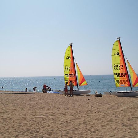Hotel Montemar Maritim Санта-Сусанна Екстер'єр фото