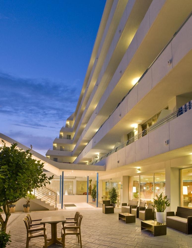 Hotel Montemar Maritim Санта-Сусанна Екстер'єр фото
